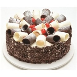 MARKS 9" DESSERT CAKE BLACK FOREST*