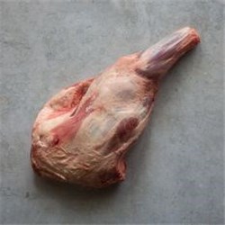 GLOBAL 1.5KG R/W LAMB SQ/SHOULDER BONE IN BANJO*