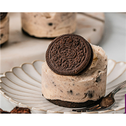 PRIESTLEYS 8 x IND COOKIES & CREAM CHEESECAKE