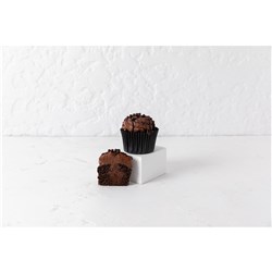 PRIESTLEYS 8 X CHOC FILLED GOURMET CUPCAKE