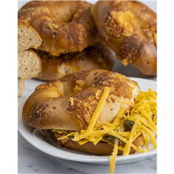 SBN (5) BROOKLYN STYLE CHEDDAR JALAPENO BAGELS*