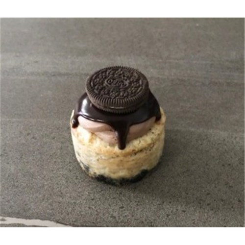 MARKS 3.5 LARGE IND COOKIES & CREAM CHEESECAKE (6)